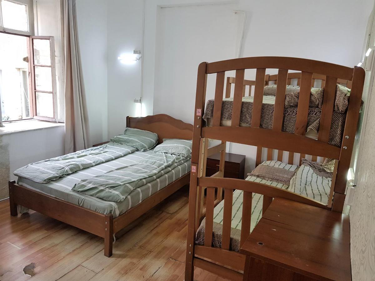 Backpackers Hostel Tbilisi Bagian luar foto